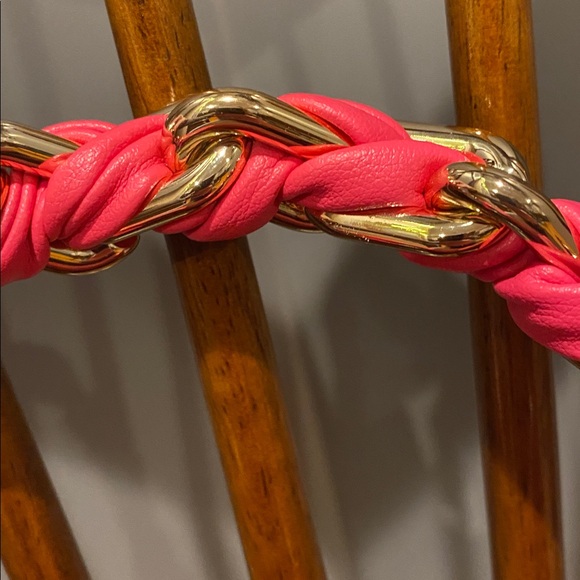 Juicy Couture Hot Pink Shoulder Bag with Gold Accents - Picture 4 of 8